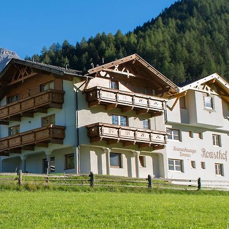 Pension Roasthof Neustift im Stubaital Exterior photo