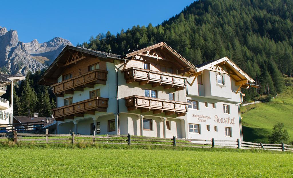 Pension Roasthof Neustift im Stubaital Exterior photo