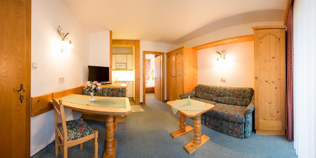 Pension Roasthof Neustift im Stubaital Room photo