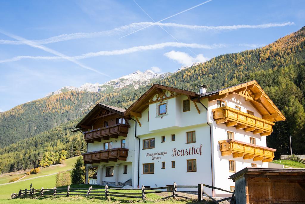 Pension Roasthof Neustift im Stubaital Exterior photo