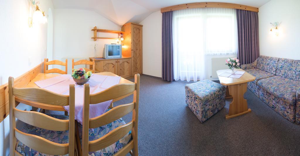 Pension Roasthof Neustift im Stubaital Room photo